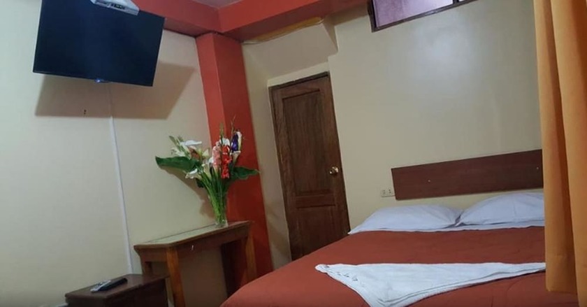 Imagen de la habitación del Hotel Hostal Urpi. Foto 19