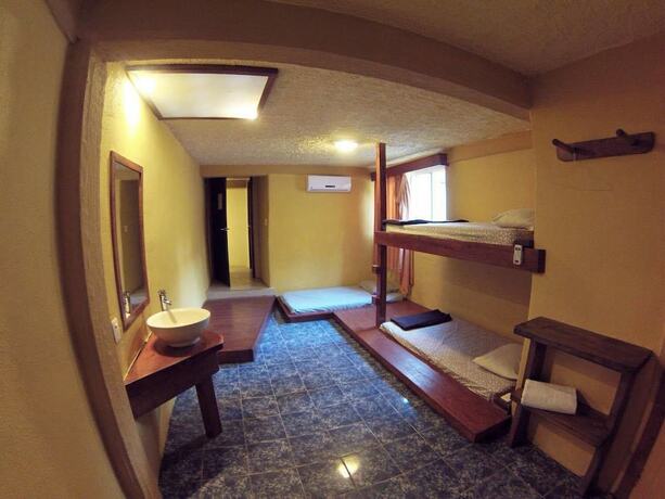 Imagen de la habitación del Hotel Hostal Vallarta Suites. Foto 19