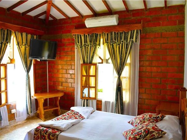 Imagen de la habitación del Hotel Hostal Valle De Las Camelias. Foto 7