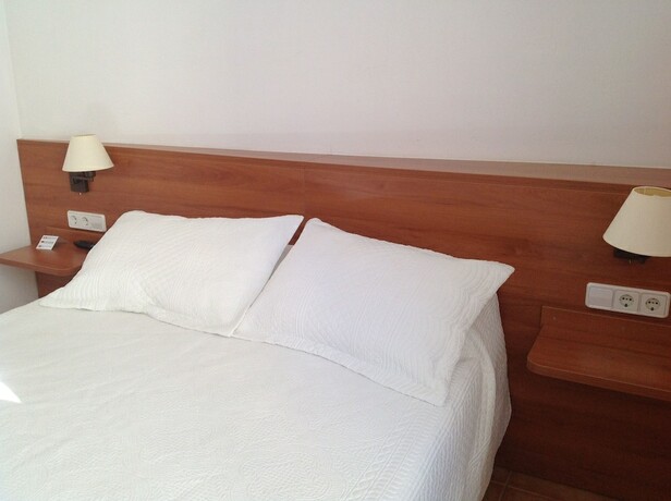 Imagen general del Hotel Hostal Veh&iacute;. Foto 15