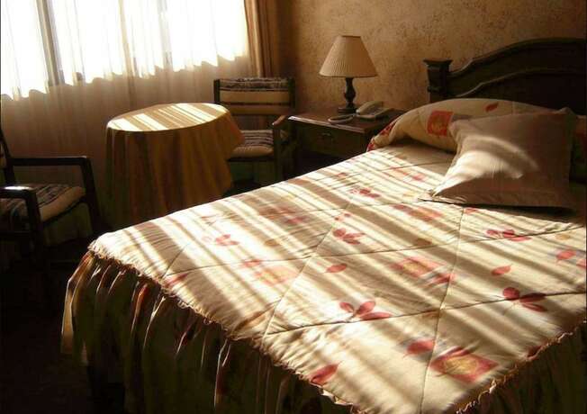 Imagen general del Hotel Hostal Versalles. Foto 11