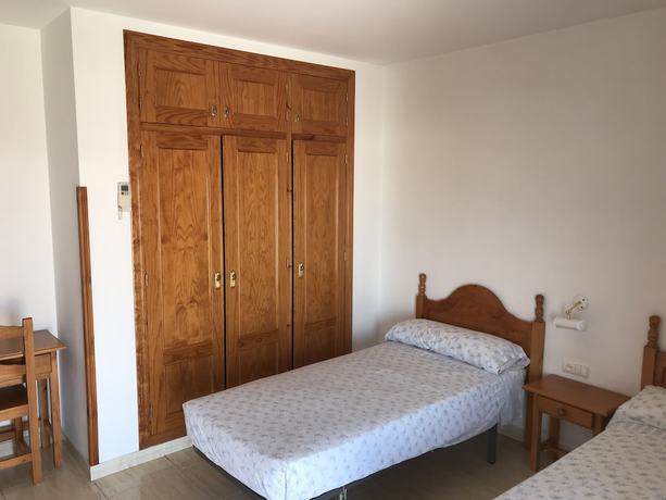 Imagen de la habitación del Hotel Hostal Villa de Garrucha. Foto 9