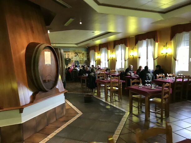 Imagen general del Hotel Hostal Zubi XXI. Foto 3