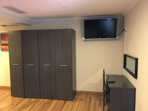 Imagen de la habitación del Hotel Hostal Zubi XXI. Foto 19