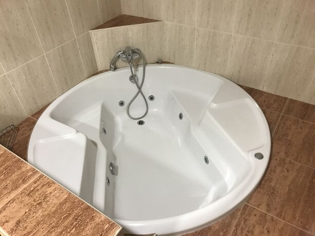 Imagen general del Hotel Hostal Zubi XXI. Foto 10