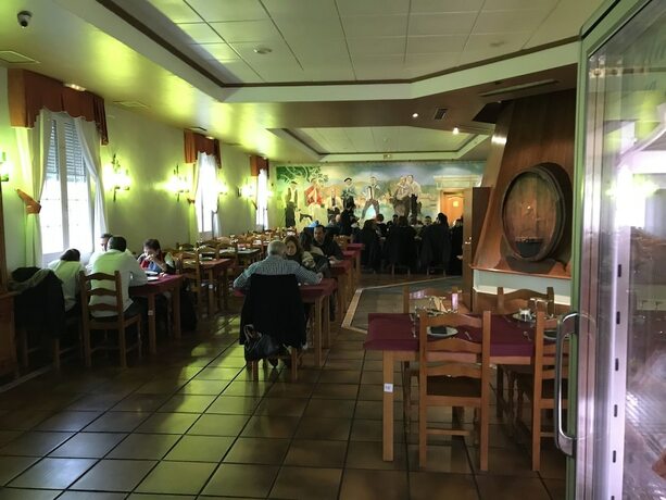 Imagen general del Hotel Hostal Zubi XXI. Foto 11
