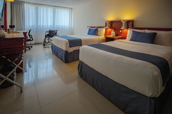 Imagen de la habitación del Hotel Hostal de Cort&eacute;s. Foto 7
