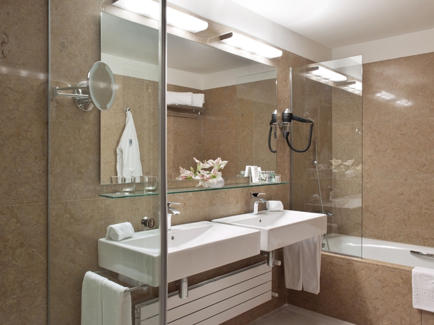 Imagen de la habitación del Hotel Hostal de La Gavina. Foto 6