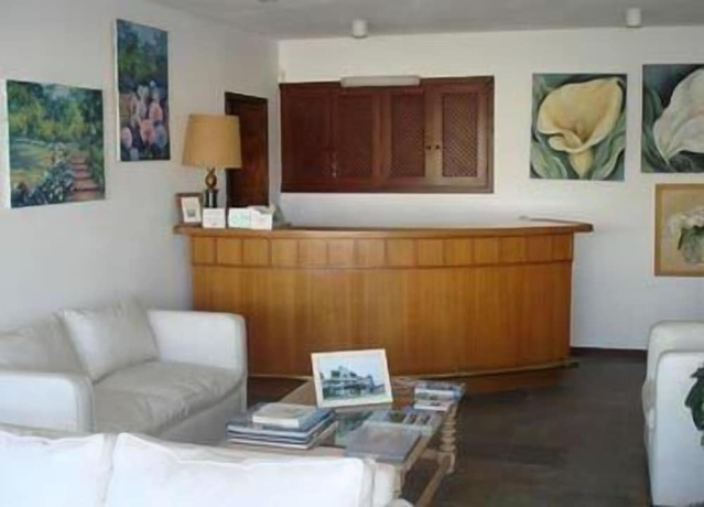 Imagen de los interiores del Hotel Hostal de la Barra. Foto 19