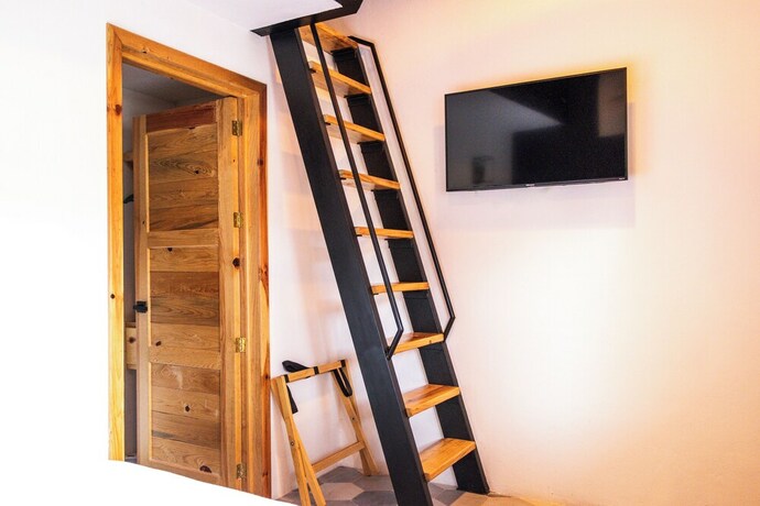 Imagen general del Hotel Hostal de la Monta&ntilde;a. Foto 16