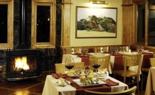 Imagen del bar/restaurante del Hotel Hostal del Bosque. Foto 4