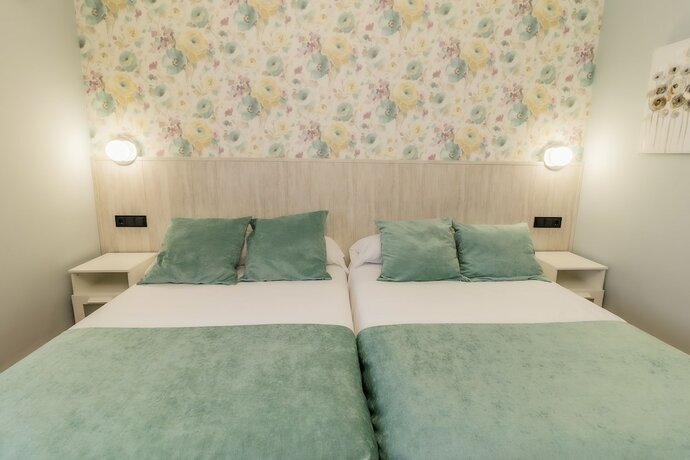 Imagen de la habitación del Hotel Hostal el Bomba. Foto 18