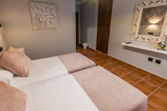 Imagen general del Hotel Hostal el Bomba. Foto 8