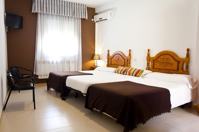 Imagen de la habitación del Hotel Hostal el Mirador de Atienza. Foto 13