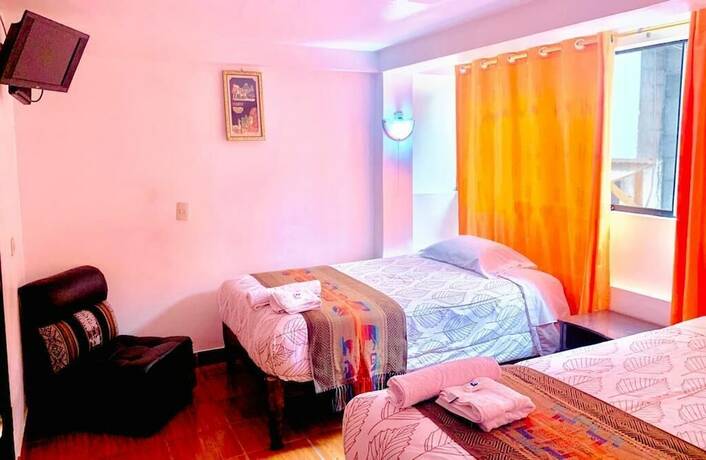 Imagen de la habitación del Hotel Hostal sinchiroca machupicchu. Foto 14