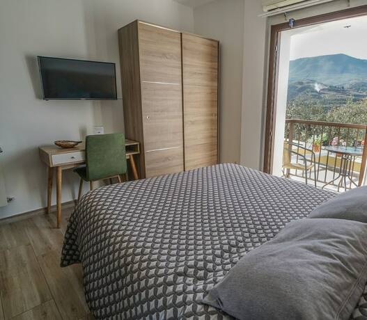 Imagen general del Hotel Hostal y Apartamento Rural Los Naranjos. Foto 9