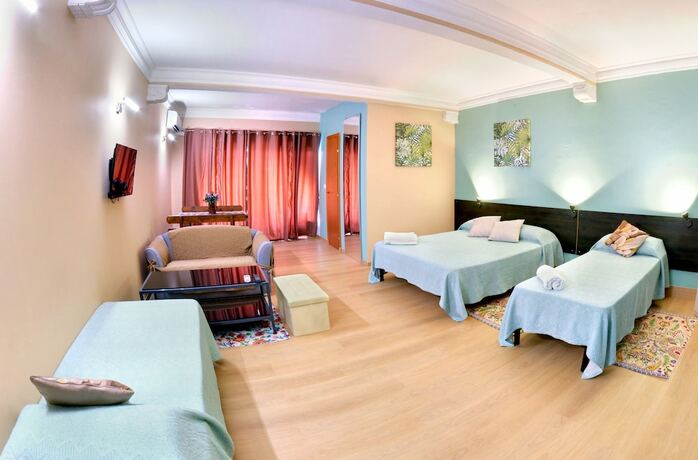 Imagen de la habitación del Hotel Hostel Agata. Foto 15