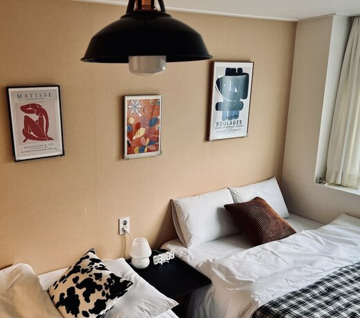 Imagen general del Hotel Hostel Ara125. Foto 11