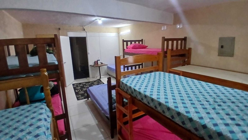 Imagen de la habitación del Hotel Hostel Bom e Familiar. Foto 12