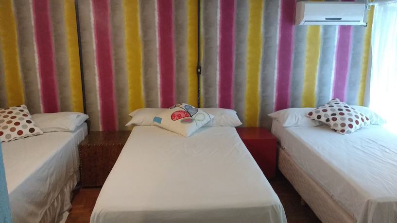 Imagen de la habitación del Hotel Hostel California Cafe Bar. Foto 16