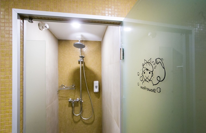 Imagen de la habitación del Hotel Hostel CapsLock. Foto 11