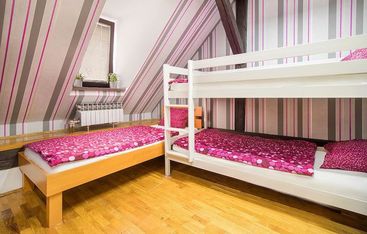 Imagen de la habitación del Hotel Hostel Centar. Foto 10