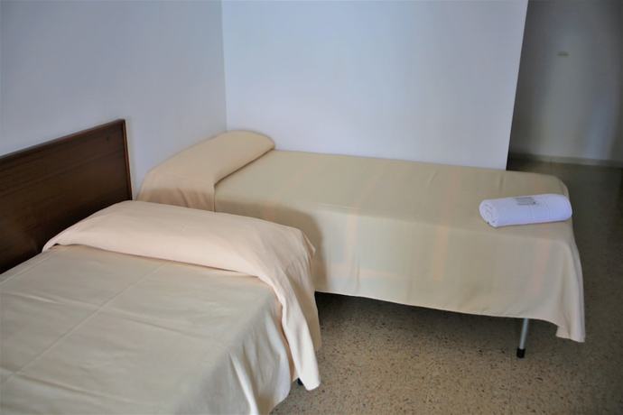 Imagen de la habitación del Hotel Hostel Costa Brava. Foto 6