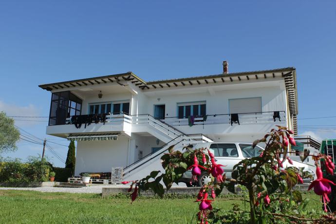 Imagen general del Hotel Hostel El Pico De Santillana. Foto 3