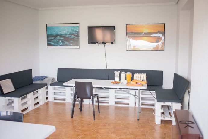 Imagen de los interiores del Hotel Hostel El Pico De Santillana. Foto 11