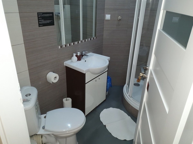 Imagen de la habitación del Hotel Hostel Euro-Room. Foto 14