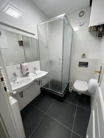 Imagen general del Hotel Hostel Jasmin. Foto 4