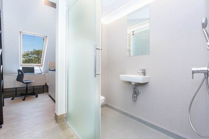 Imagen general del Hotel Hostel Kampus. Foto 3