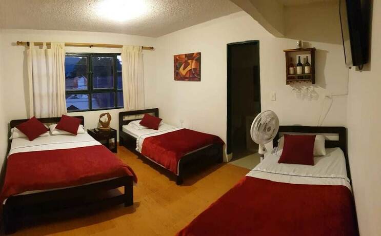 Imagen de la habitación del Hotel Hostel La Rosa Nautica. Foto 11