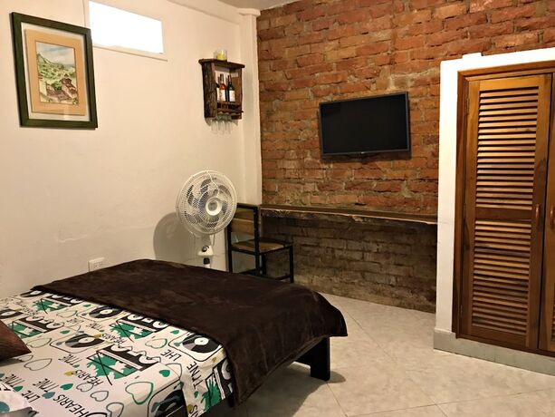 Imagen general del Hotel Hostel La Rosa Nautica. Foto 8