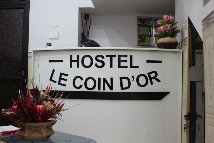 Imagen de los interiores del Hotel Hostel Le Coin D or. Foto 14