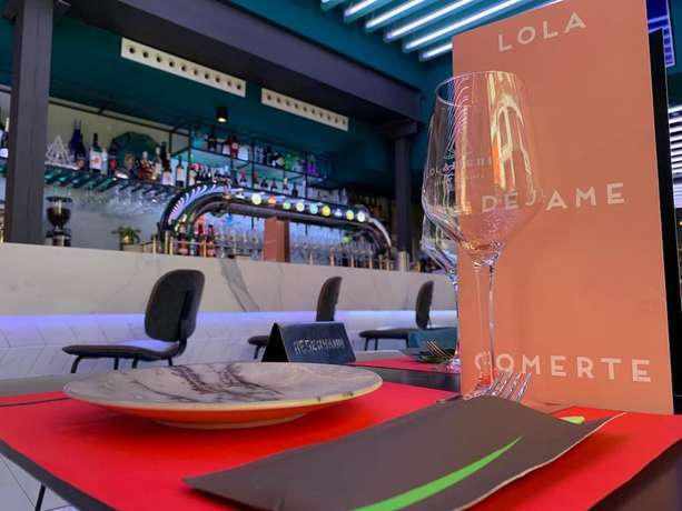 Imagen del bar/restaurante del Hotel Hostel Lolamento. Foto 8