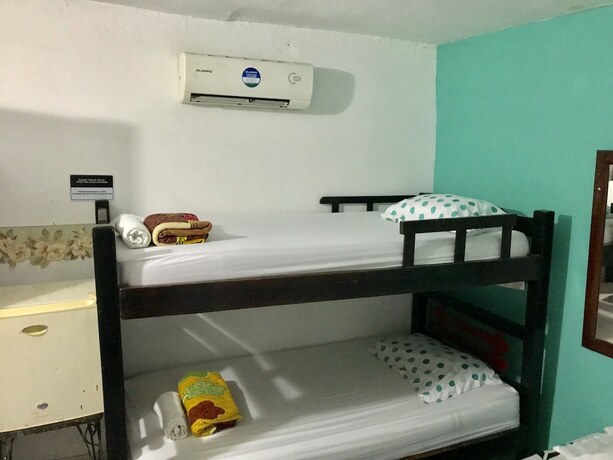 Imagen de la habitación del Hotel Hostel Mirador del Castillo. Foto 16
