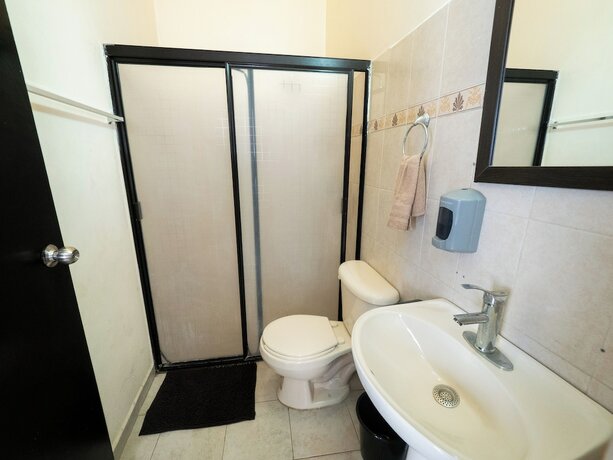 Imagen de la habitación del Hotel Hostel Nido del Colibr&iacute;. Foto 11
