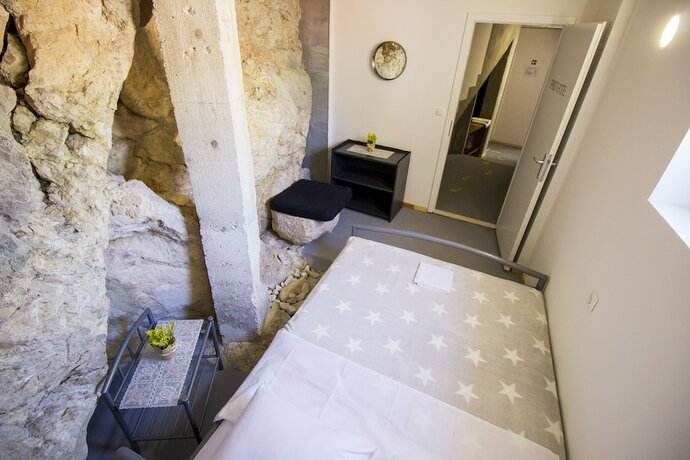 Imagen general del Hotel Hostel Omi&scaron;. Foto 8