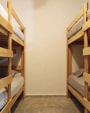 Imagen de la habitación del Hotel Hostel Paricut&iacute;n. Foto 6