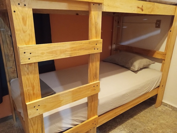 Imagen de la habitación del Hotel Hostel Paricut&iacute;n. Foto 7