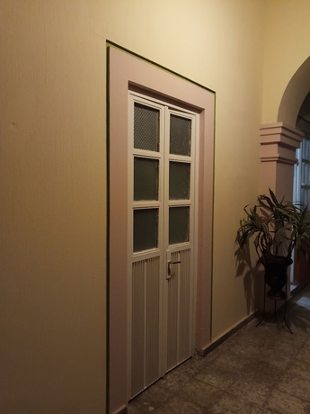 Imagen de la habitación del Hotel Hostel Paricut&iacute;n. Foto 14