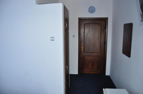 Imagen de la habitación del Hotel Hostel Pierre. Foto 6