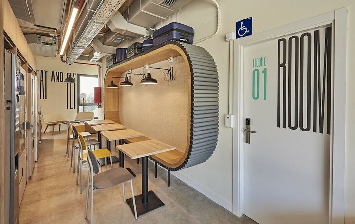 Imagen general del Hotel Hostelfly Madrid Airport. Foto 9