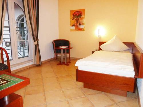 Imagen de la habitación del Hotel Hostellerie Bacher. Foto 4