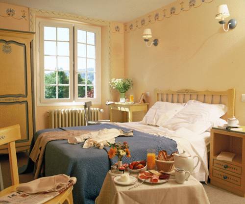 Imagen de la habitación del Hotel Hostellerie Belle Rive. Foto 6