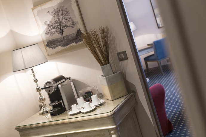 Imagen de la habitación del Hotel Hostellerie Cèdre and Spa • Beaune. Foto 8