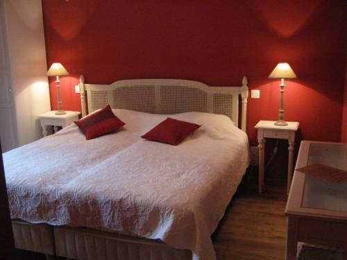 Imagen de la habitación del Hotel Hostellerie De La Poste. Foto 2