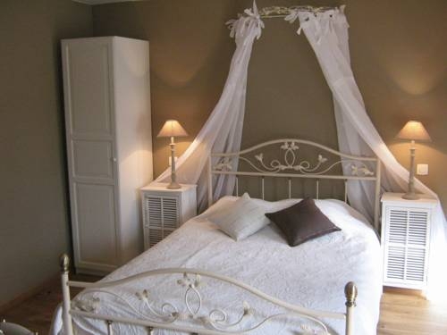 Imagen de la habitación del Hotel Hostellerie De La Poste. Foto 6