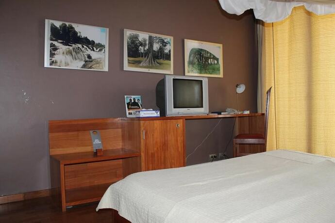 Imagen de la habitación del Hotel Hostellerie De La Sanaga. Foto 17